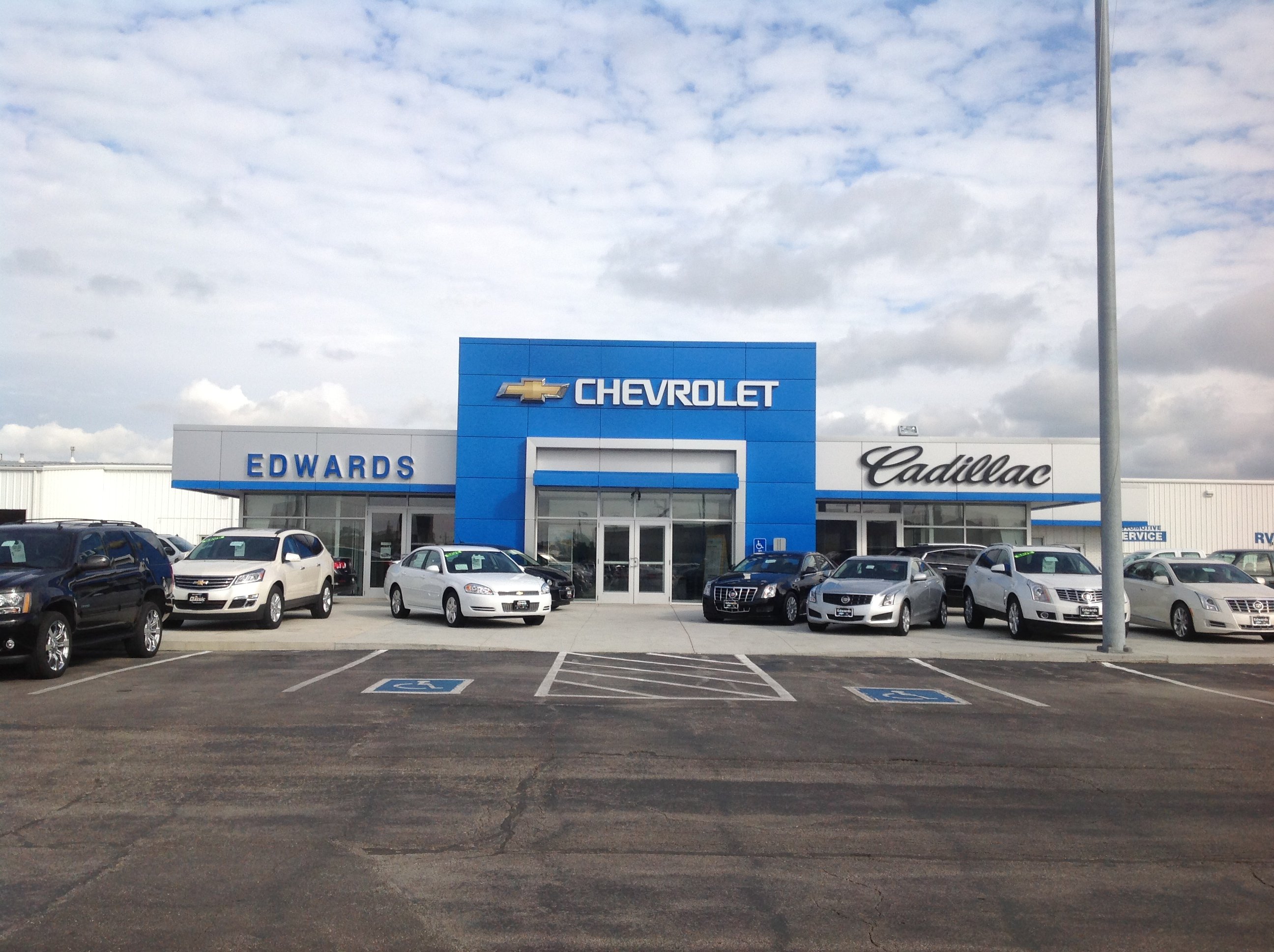 Edwards Chevrolet Buick GMC Cadillac in Council Bluffs, IA 51501