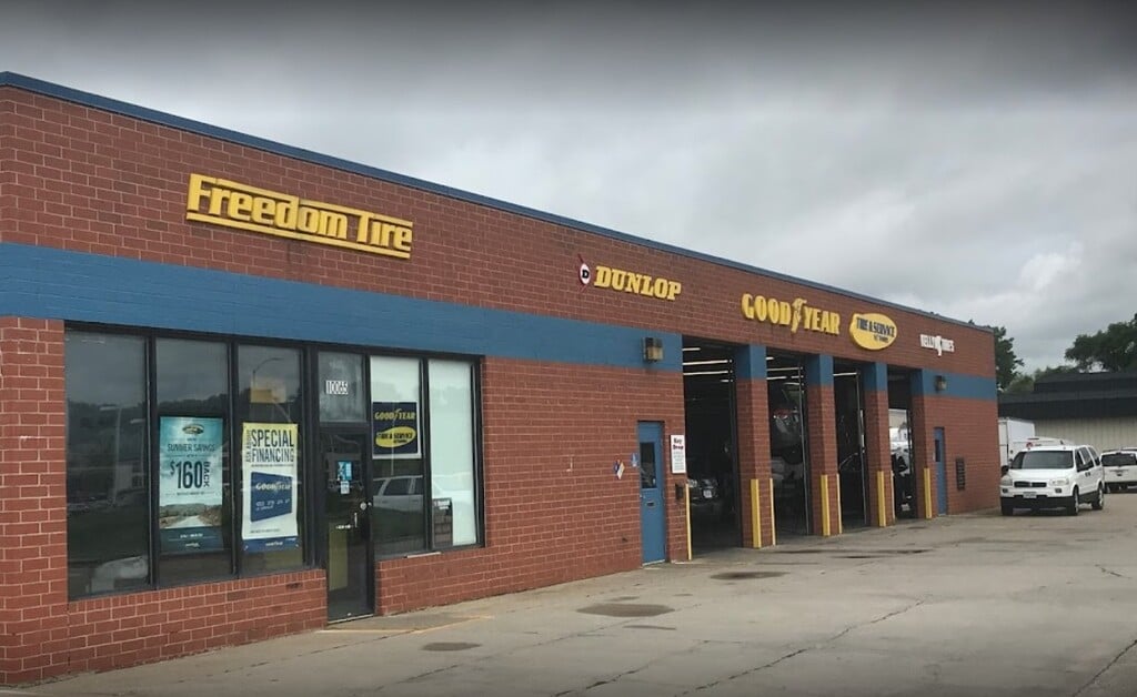 Freedom Tire and Auto Service - Urbandale | Urbandale, IA 50322