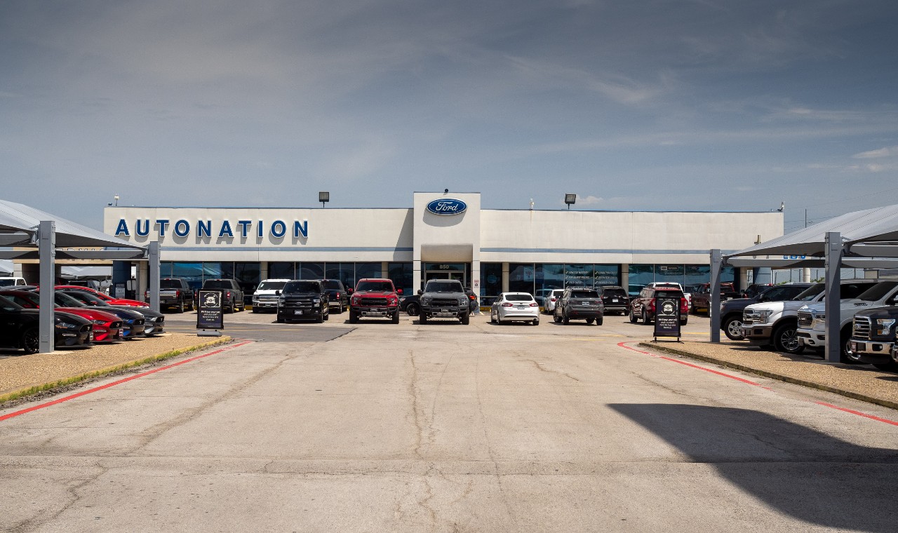 AutoNation Ford Burleson in Burleson, TX 76028