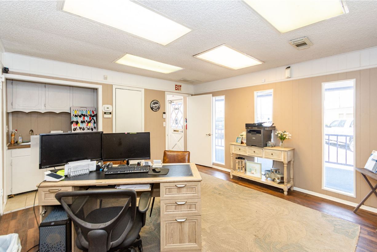 Plunkett Automotive Llc in Angleton, TX 77515
