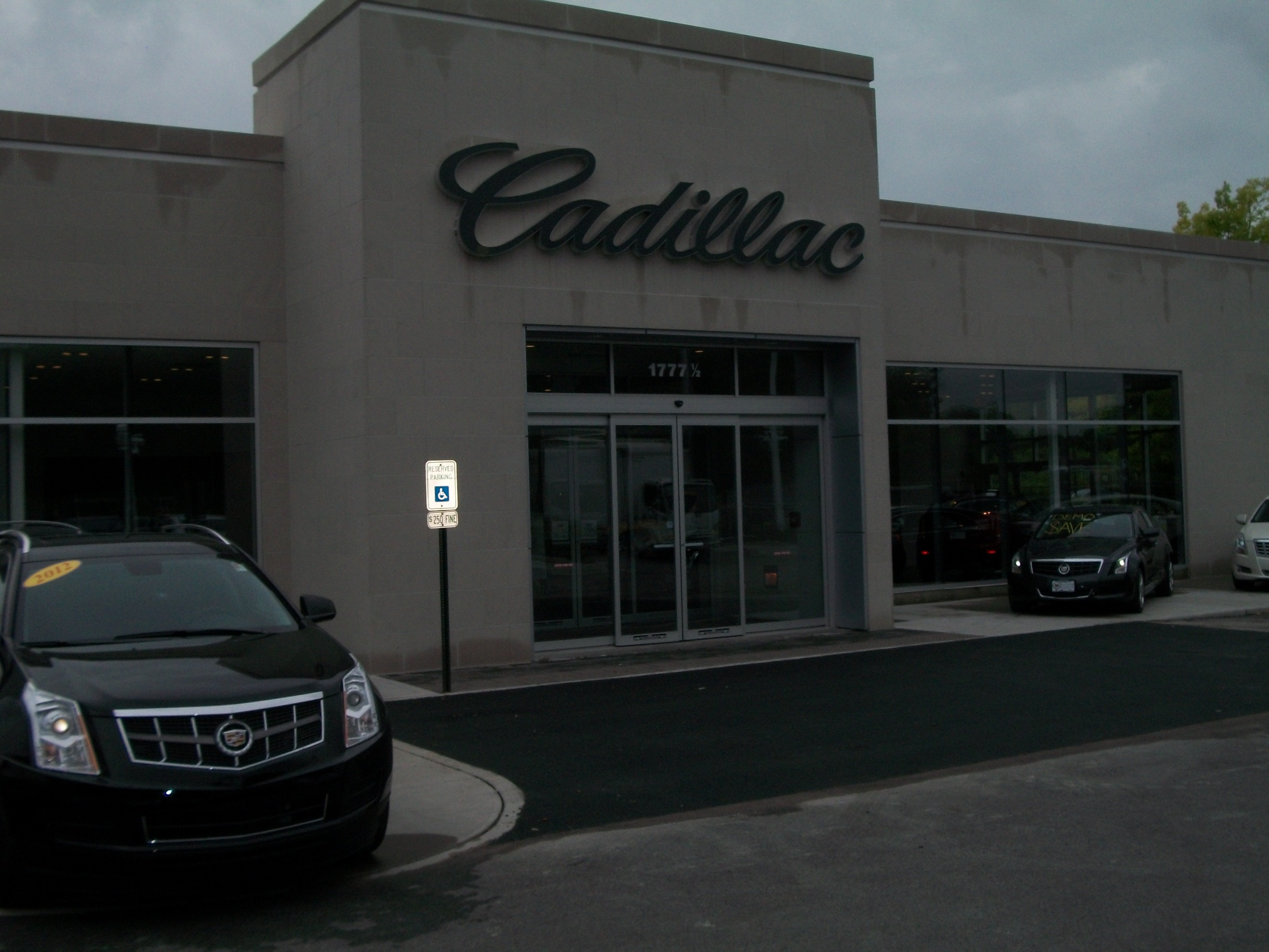 Napleton's River Oaks Lincoln Cadillac in Calumet, IL 60409