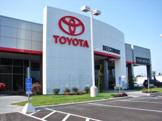 Beechmont Toyota in Cincinnati, OH 45255