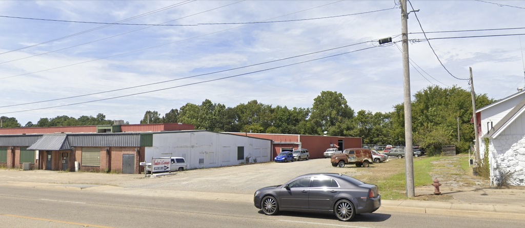 Yankee's Garage | Jonesboro, AR 72401