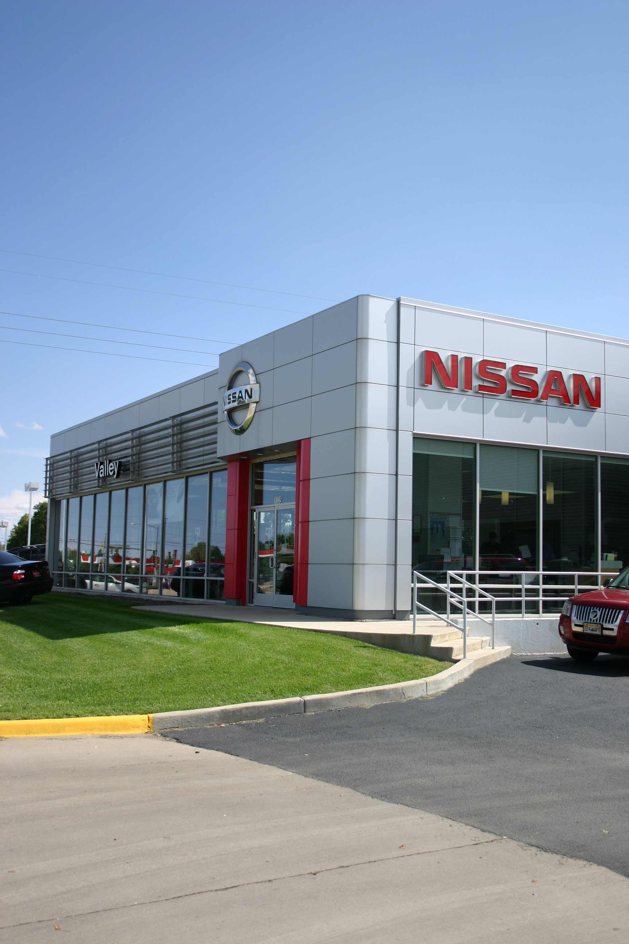 Valley Nissan LLC in Longmont, CO 80501