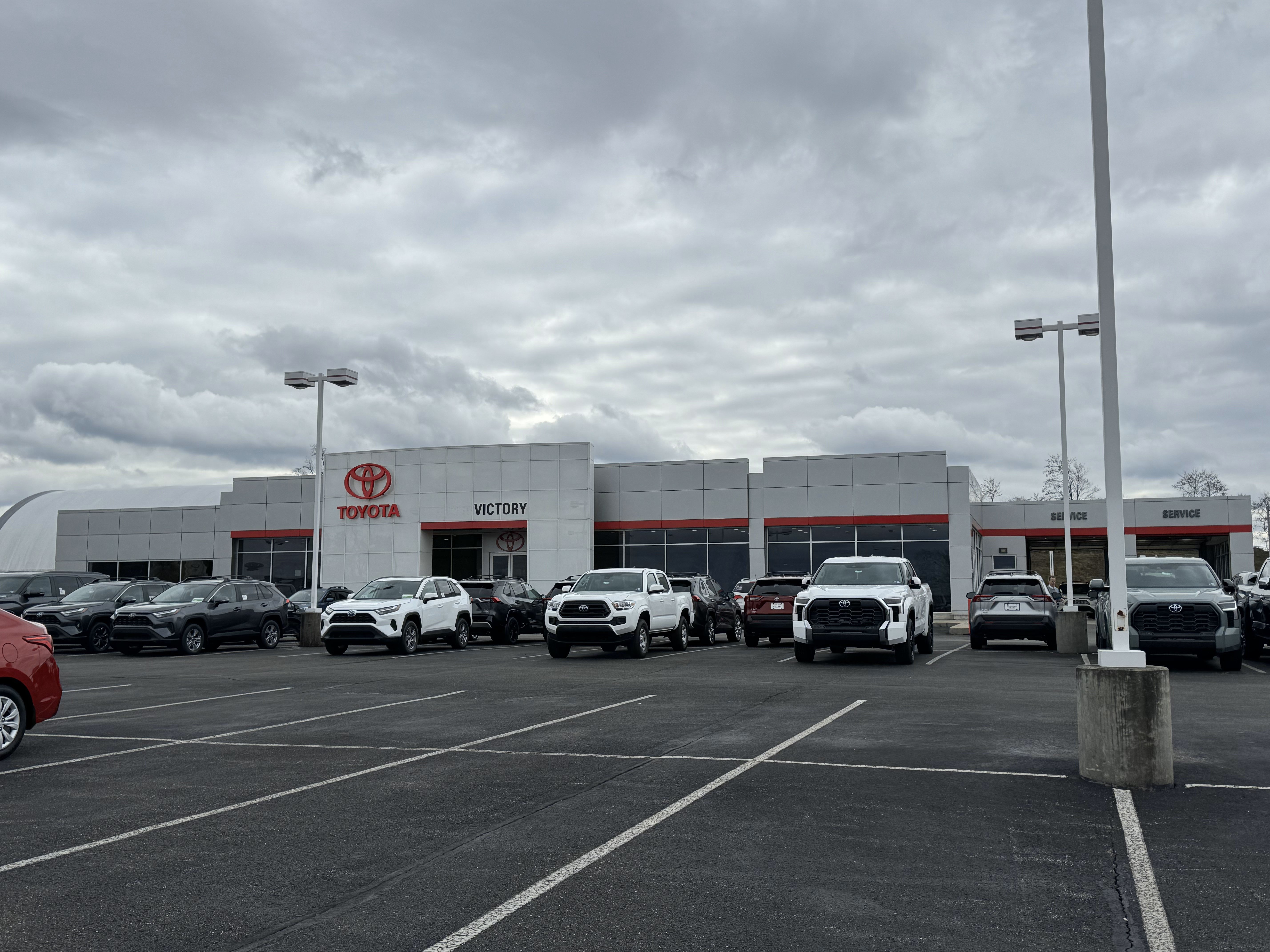 Victory Toyota Highlands in Triadelphia, WV 26059