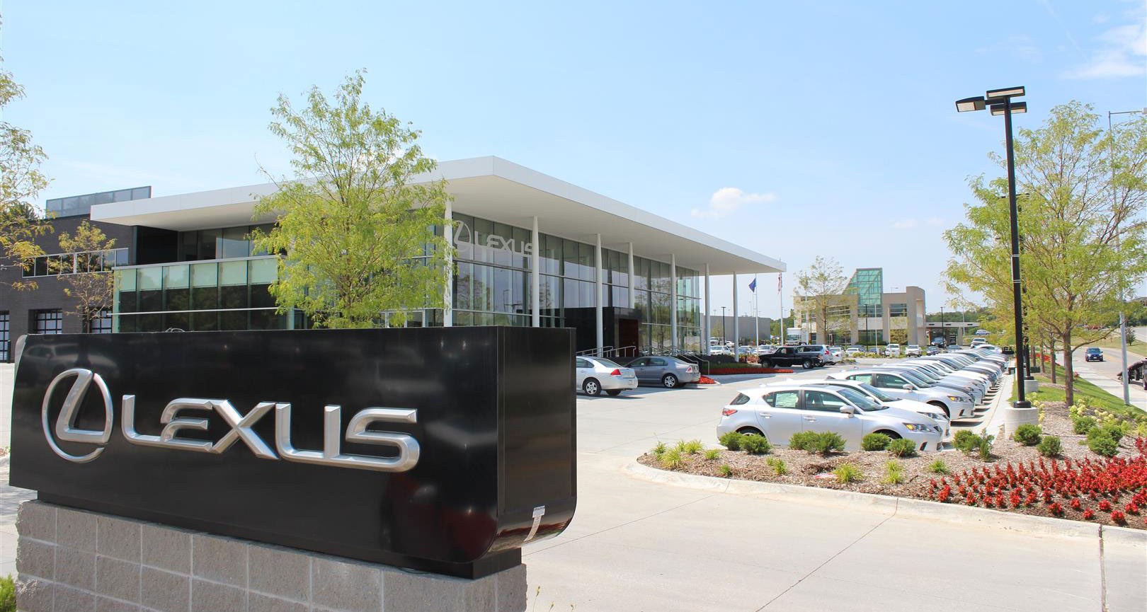 Lexus of Omaha in Omaha, NE 68154