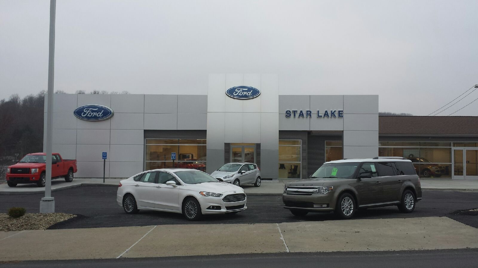 Star Lake Ford in Burgettstown, PA 15021
