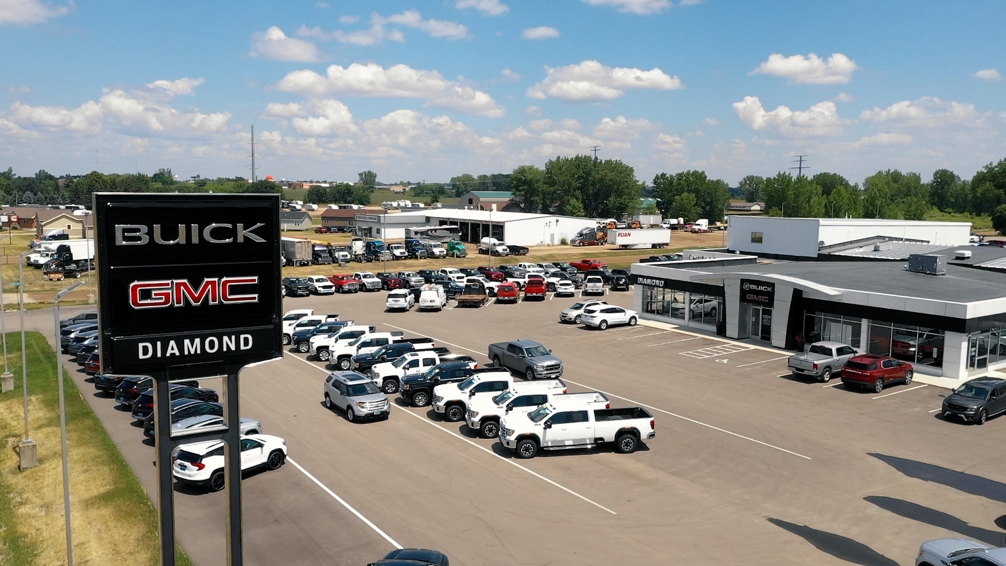 Diamond Buick GMC in Alexandria, MN 56308