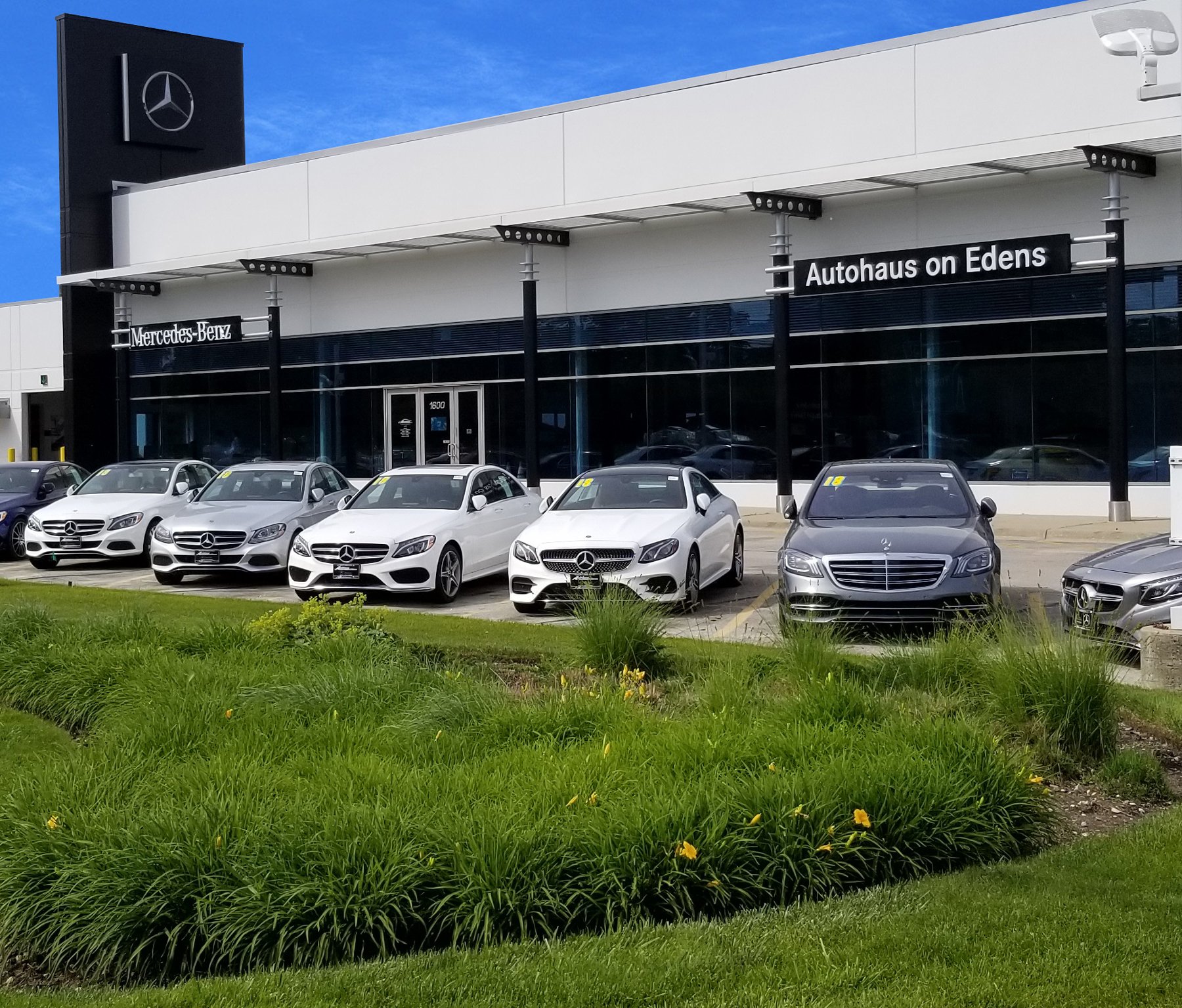 Autohaus on Edens Inc in Northbrook, IL 60062