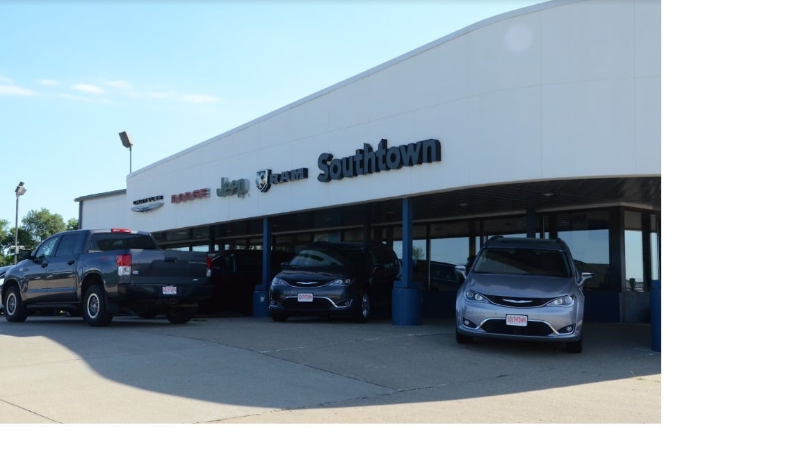 Southtown Chrysler Jeep Dodge RAM in Indianola, IA 50125