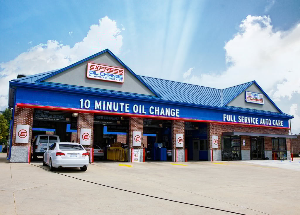 Express Oil Change & Tire Engineers - West Point | West Point, MS 39773