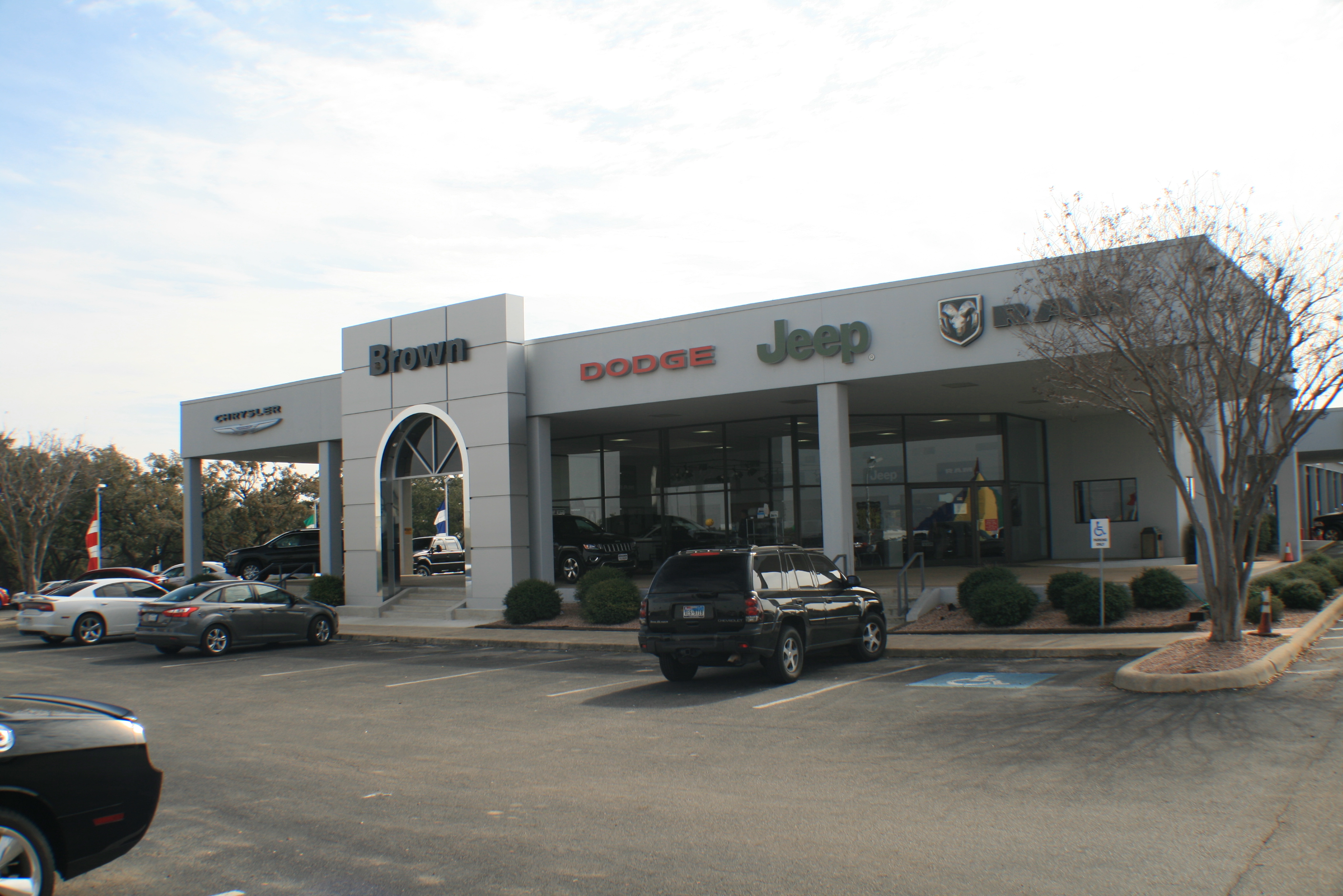 Brown Dodge Chrysler Jeep in Devine, TX 78016