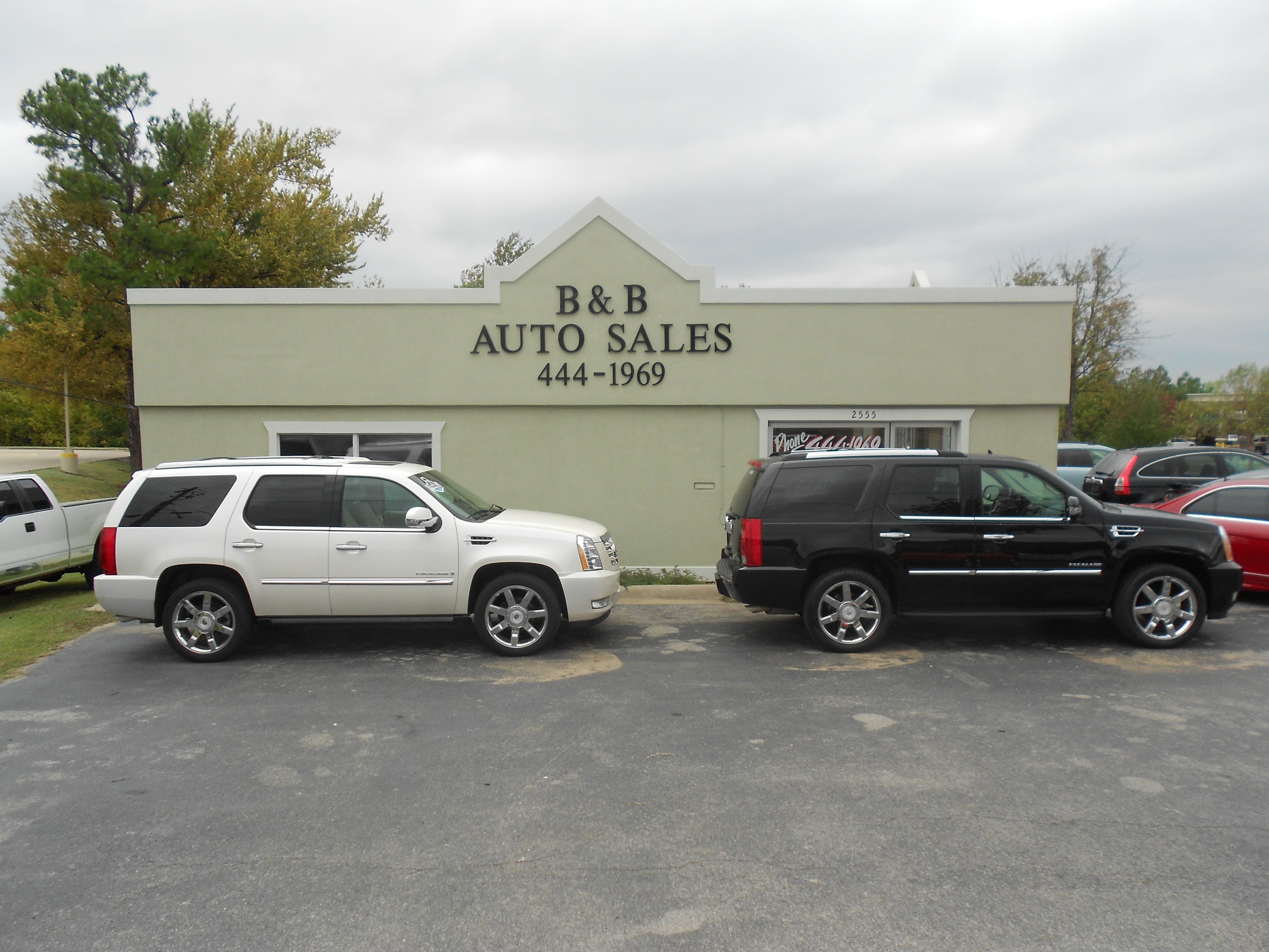 B & B Auto Sales in Fayetteville, AR 72703