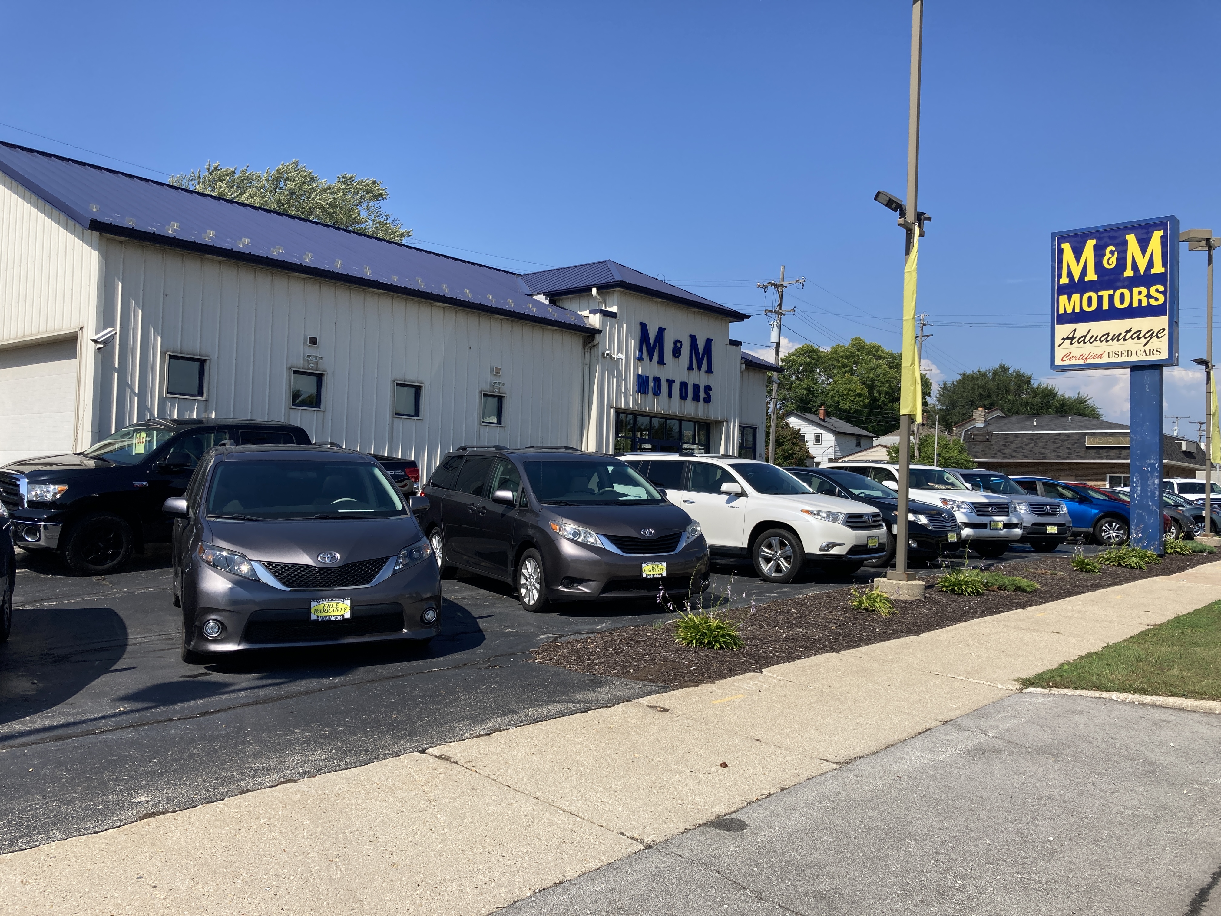 M & M Motors, Inc. in West Allis, WI 53214