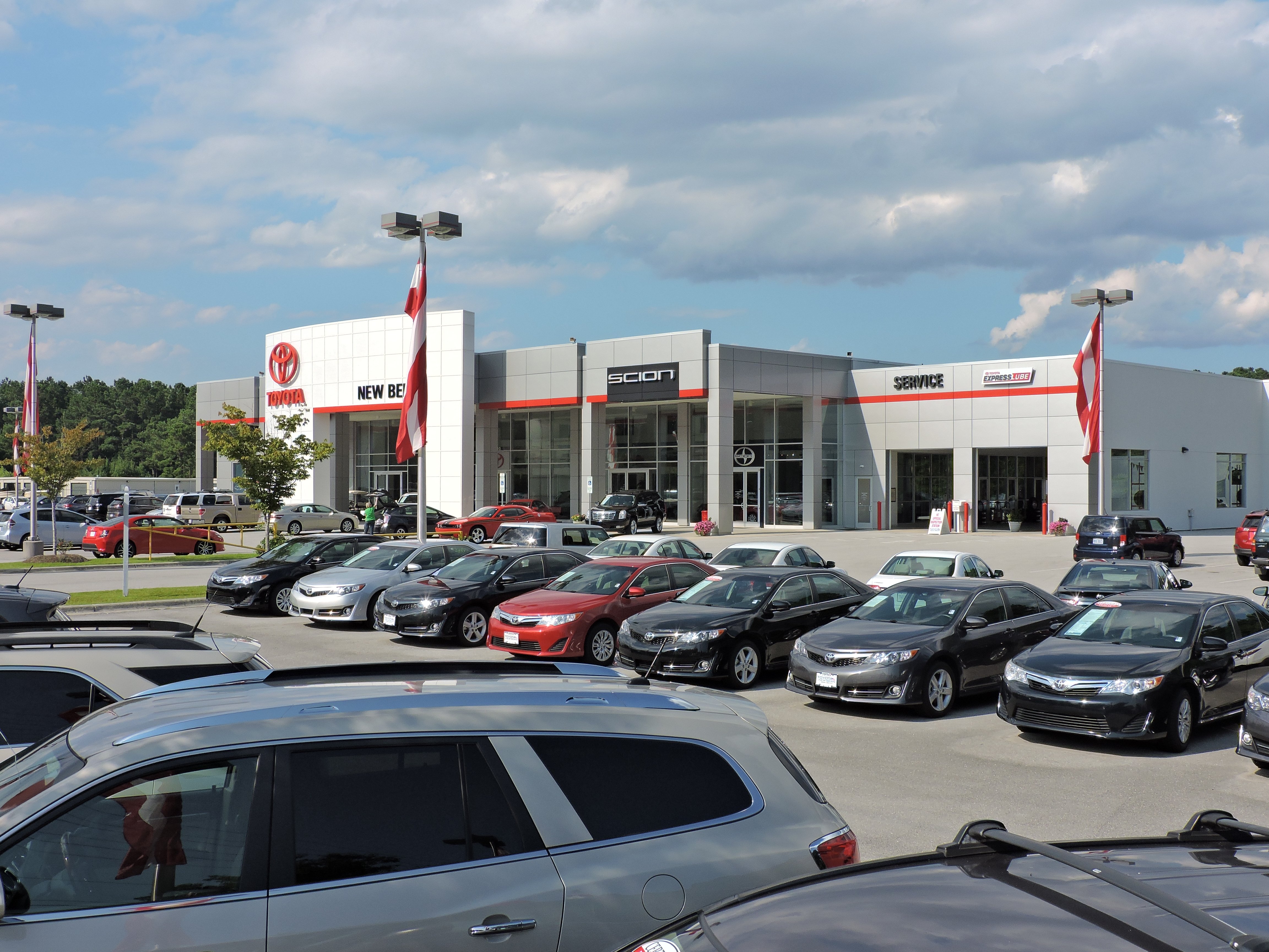 Toyota of New Bern in New Bern, NC 28560