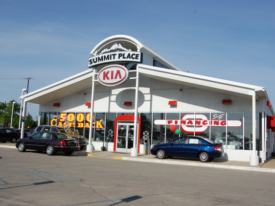 Summit Place Kia of Auburn Hills in Auburn Hills, MI 48326