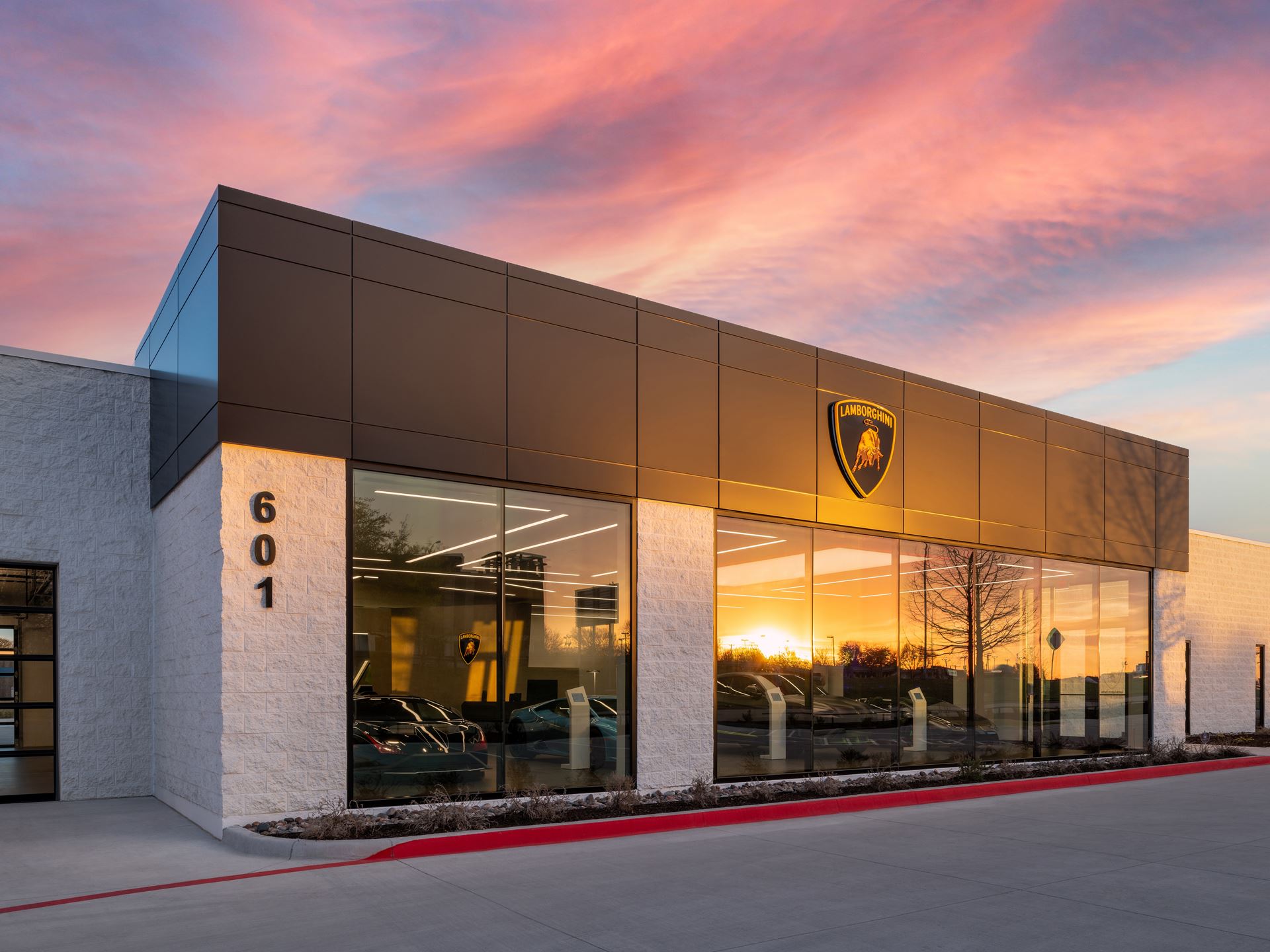Lamborghini Dallas in Richardson, TX 75080