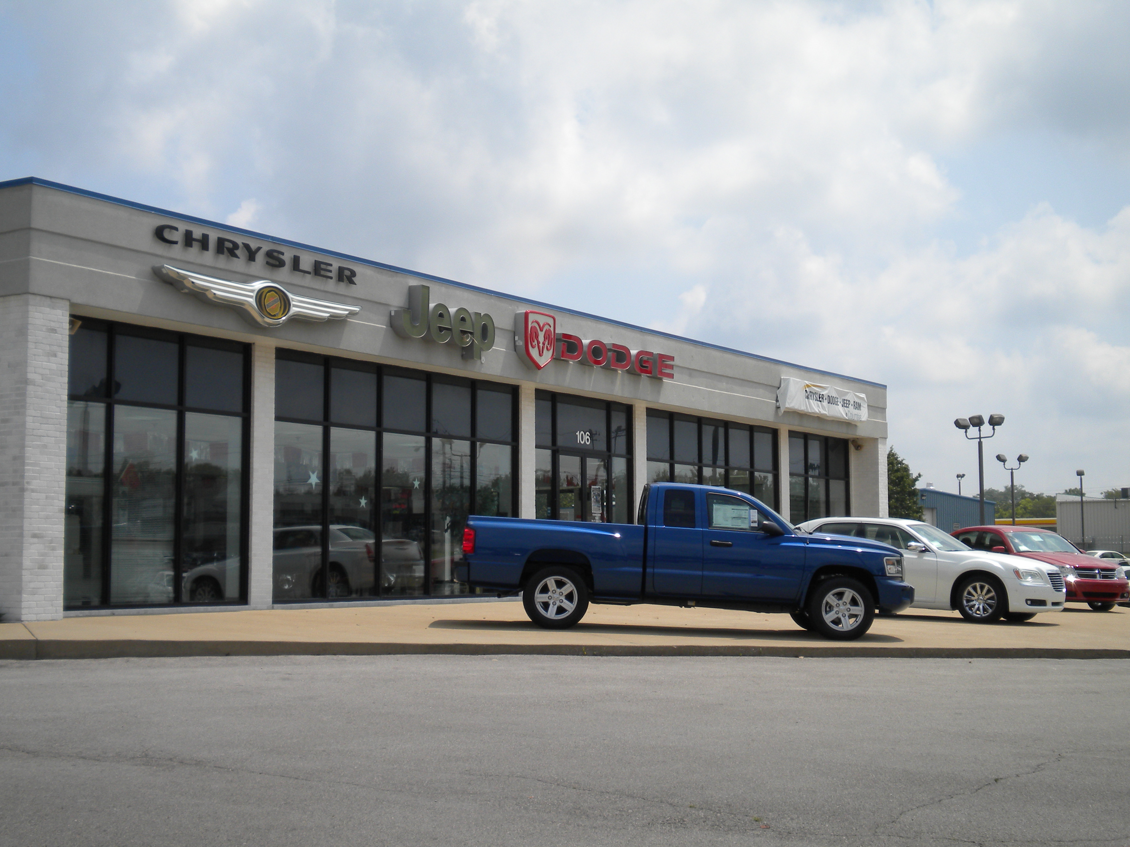 Columbia Chrysler Dodge Jeep RAM FIAT in Columbia, TN 38401