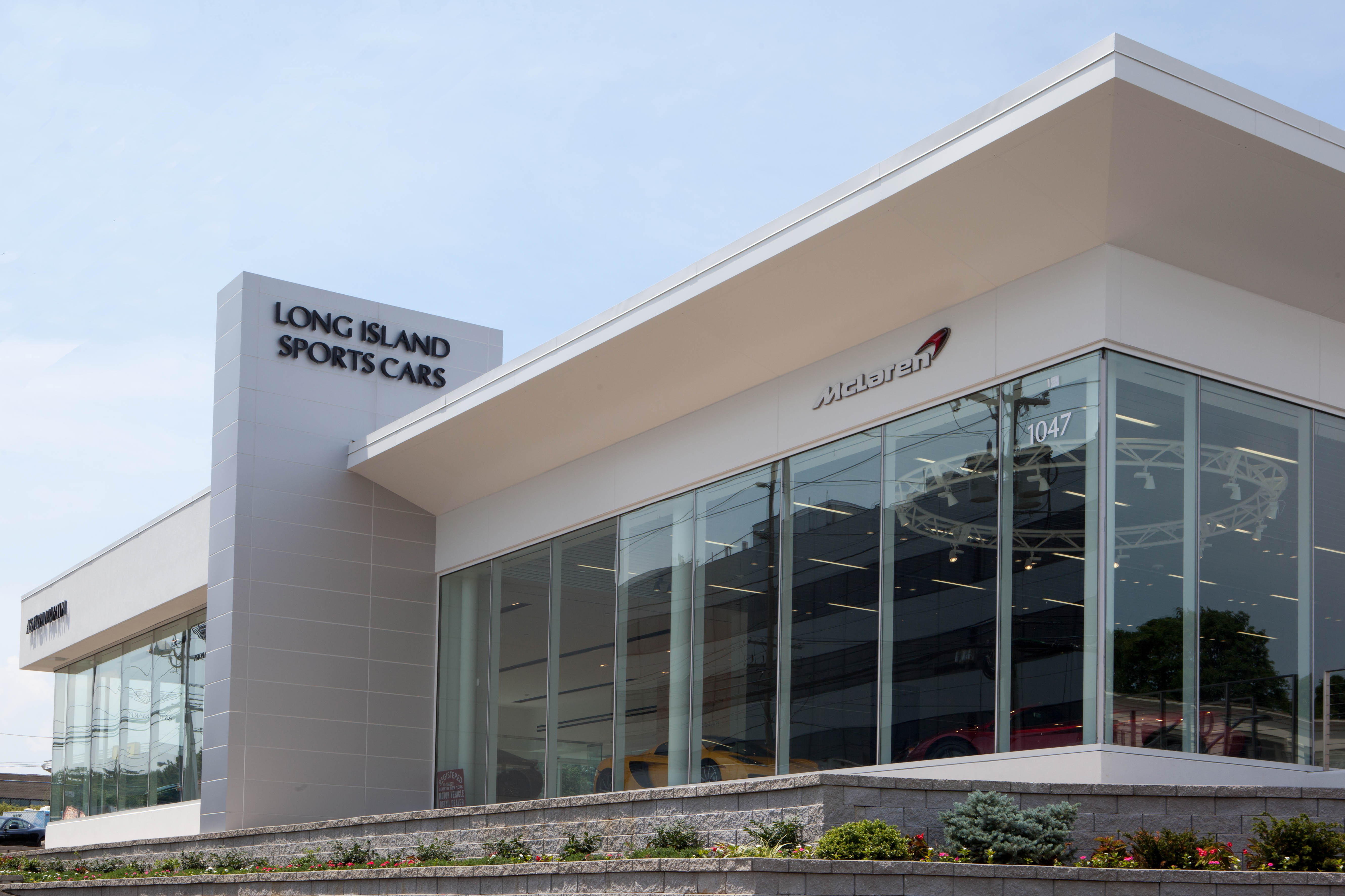 Long Island Sports Cars / Aston Martin McLaren in Roslyn, NY 11576
