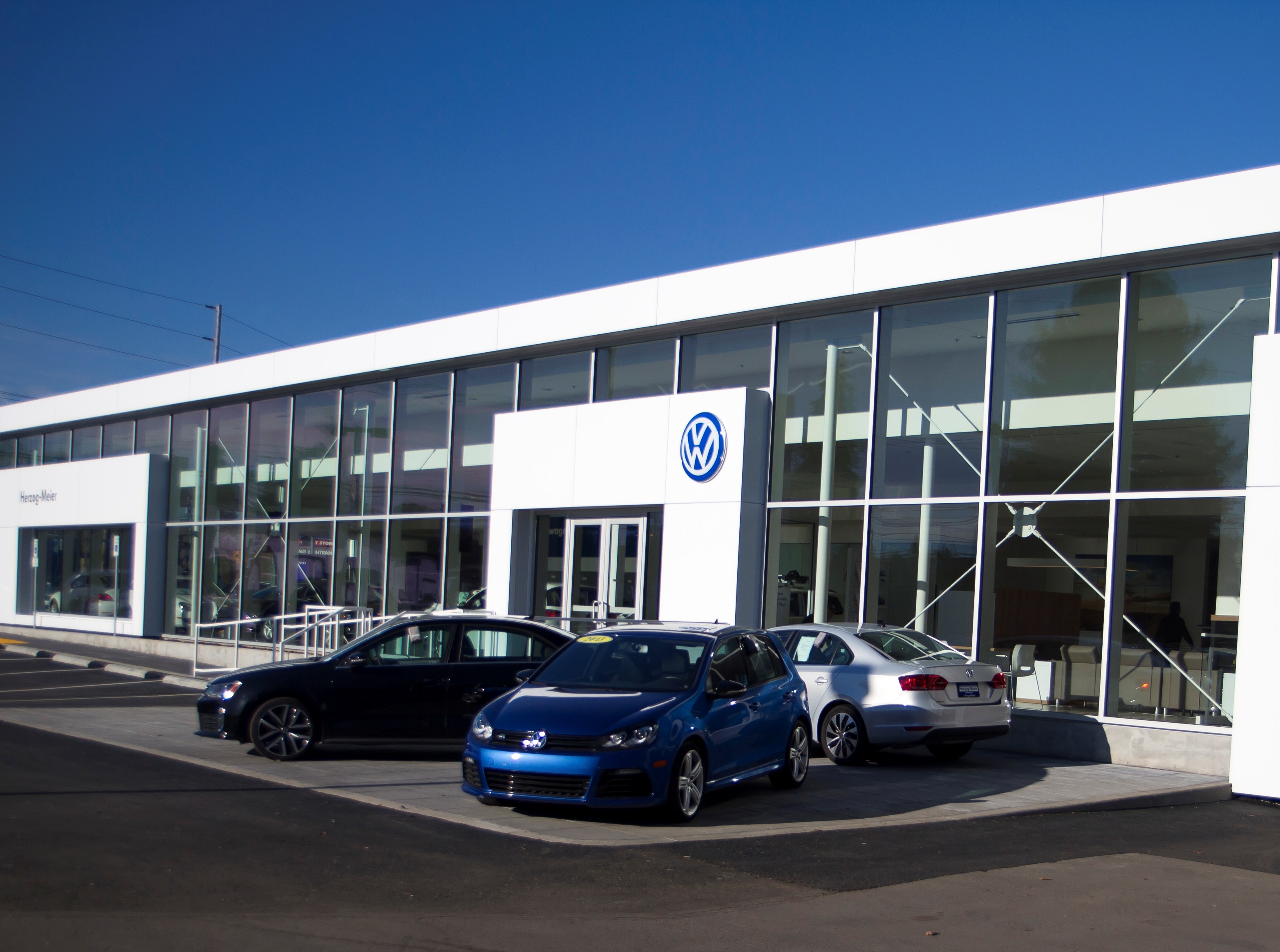 Herzog-Meier Volkswagen Mazda Volvo in Beaverton, OR 97005