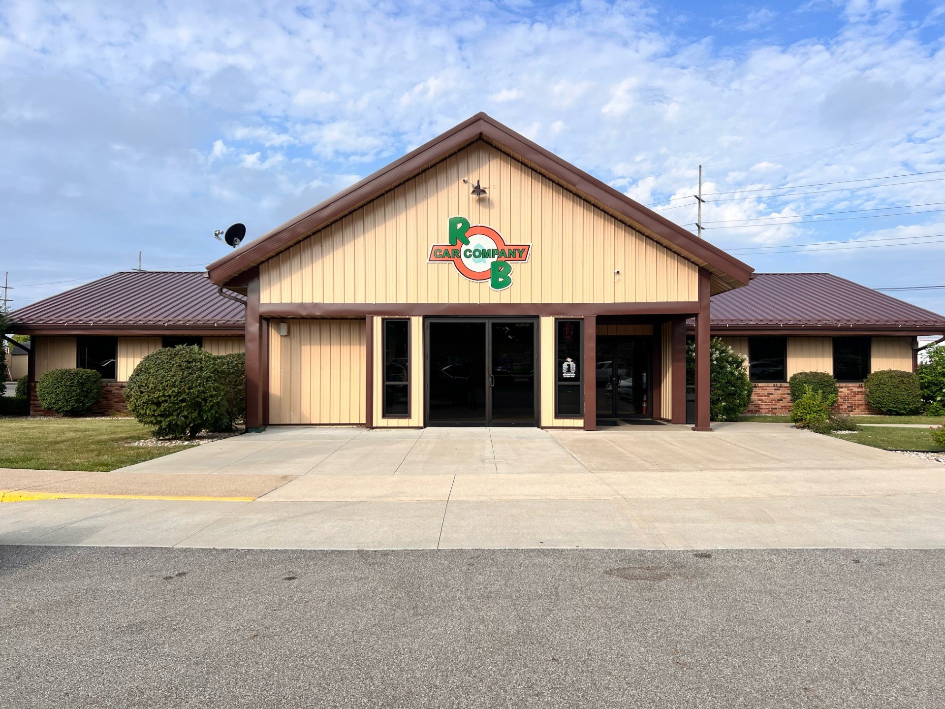 R & B Car Company in South Bend, IN 46614