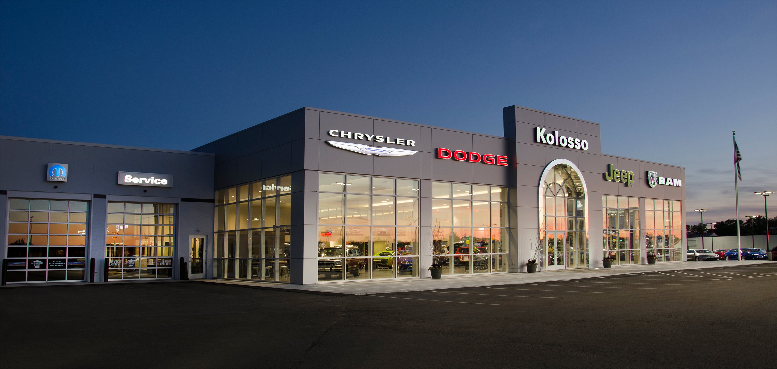 Kolosso Chrysler Dodge Jeep Ram in Appleton, WI 54914
