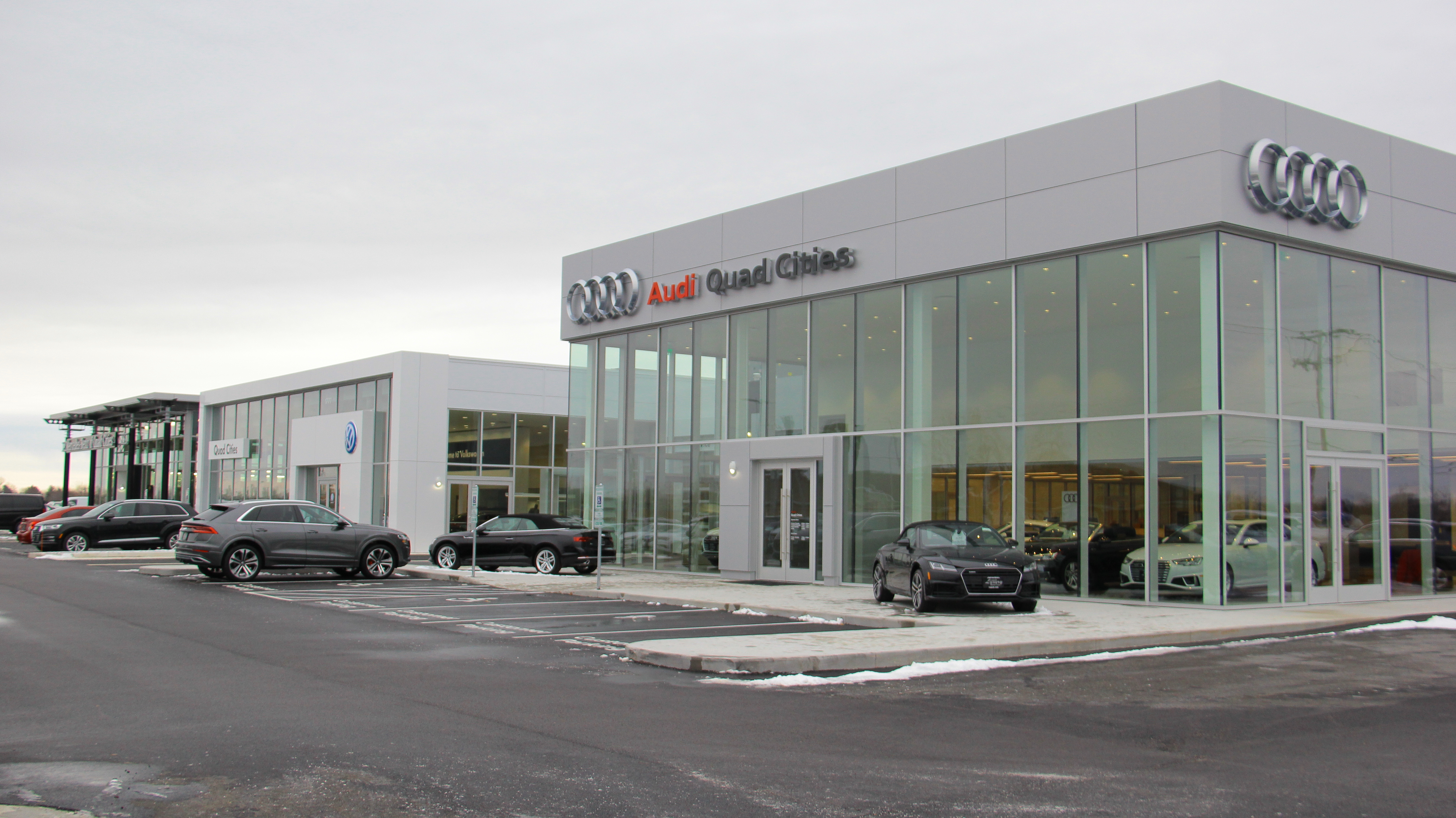 Smart Luxury Motors of Davenport in Davenport, IA 52807