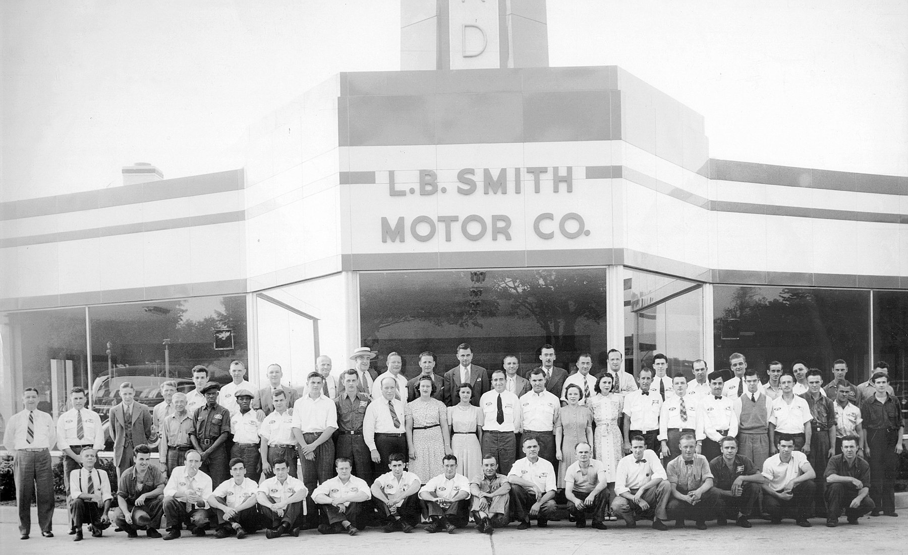 LB Smith Ford Lincoln in Lemoyne, PA 17043