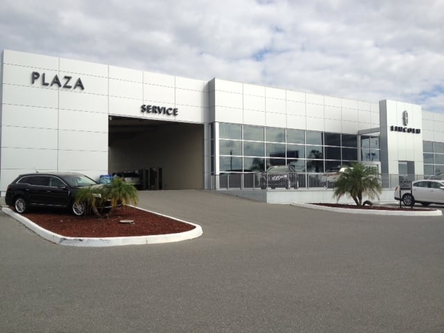 Plaza Lincoln in Leesburg, FL 34788