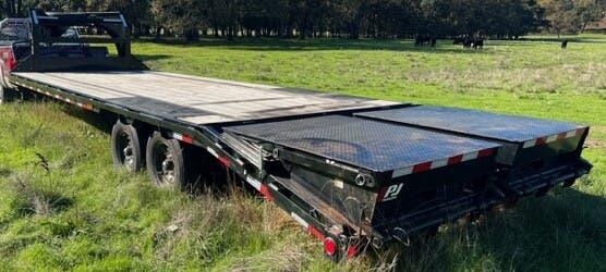 2023 PJ Trailers Flatdeck LS 102" X 28' 12k for Sale