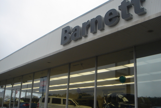Barnett Chrysler Jeep Dodge in White Bear Lake, MN 55110