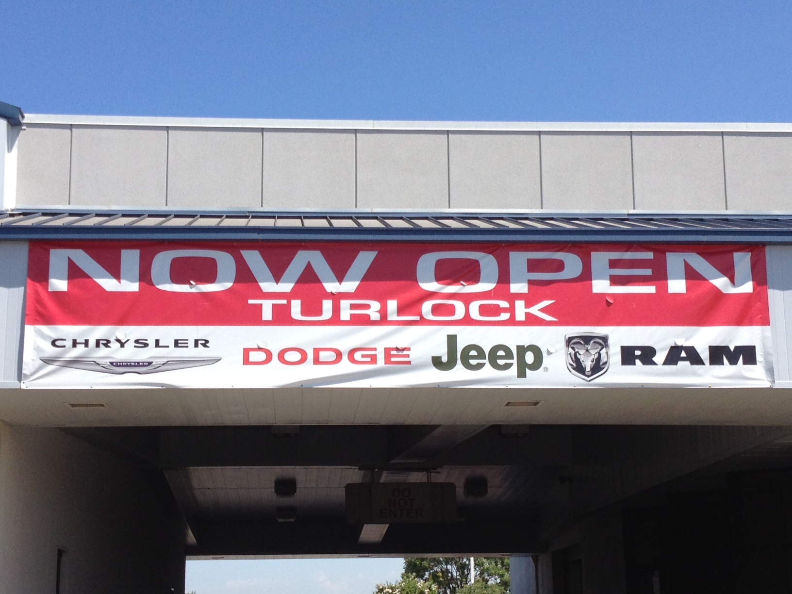 Turlock Chrysler Dodge Jeep Ram in Turlock, CA 95380