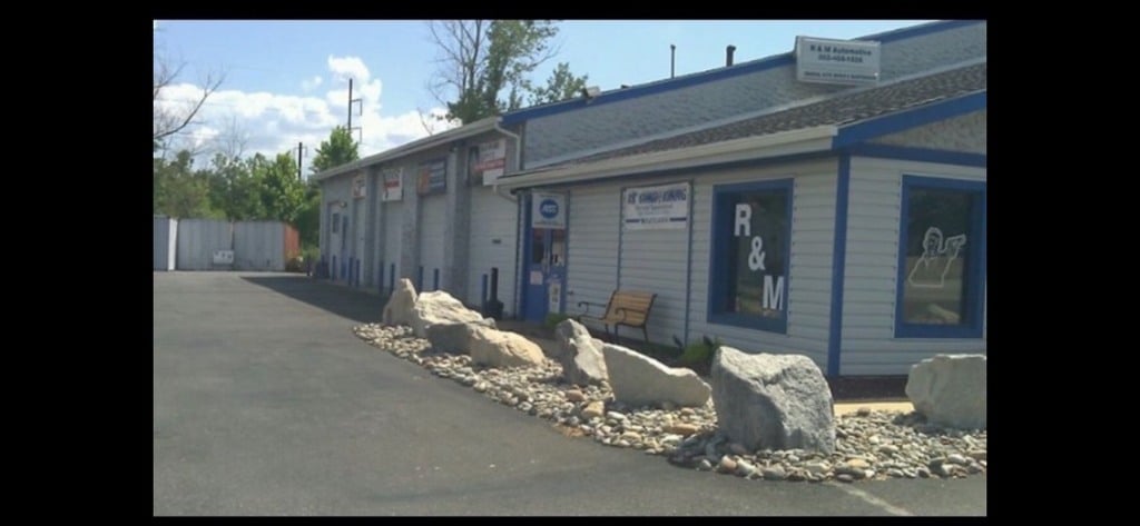 R & M Automotive | Newark, DE 19711