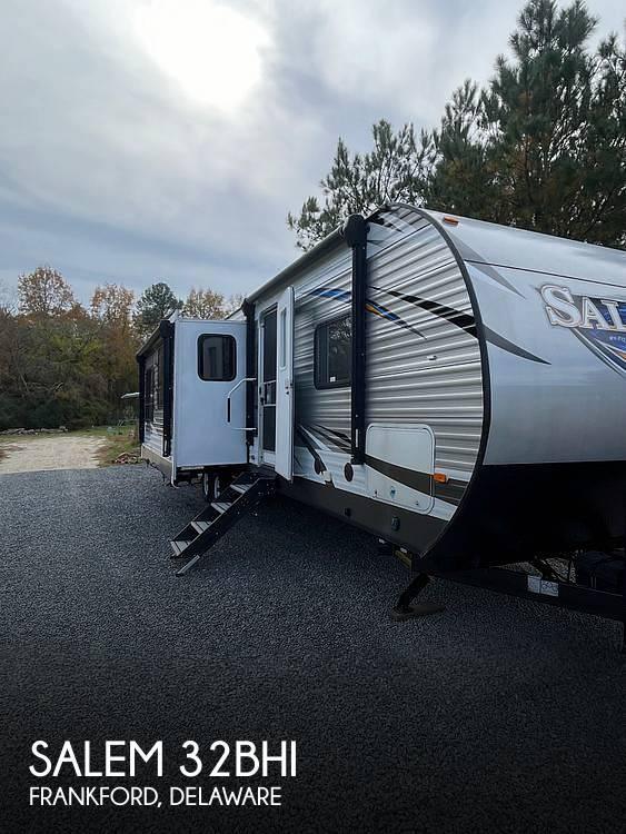 2018 Forest River Salem 32BHI 32ft