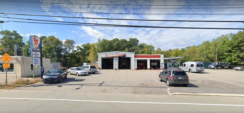 J & D Certified Auto & Truck Service Center | Plainville, MA 02762