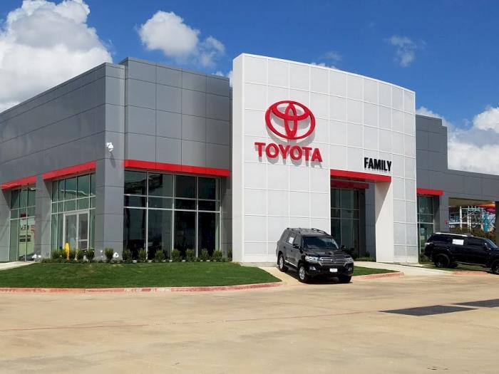 Family Toyota of Arlington in Arlington, TX 76011