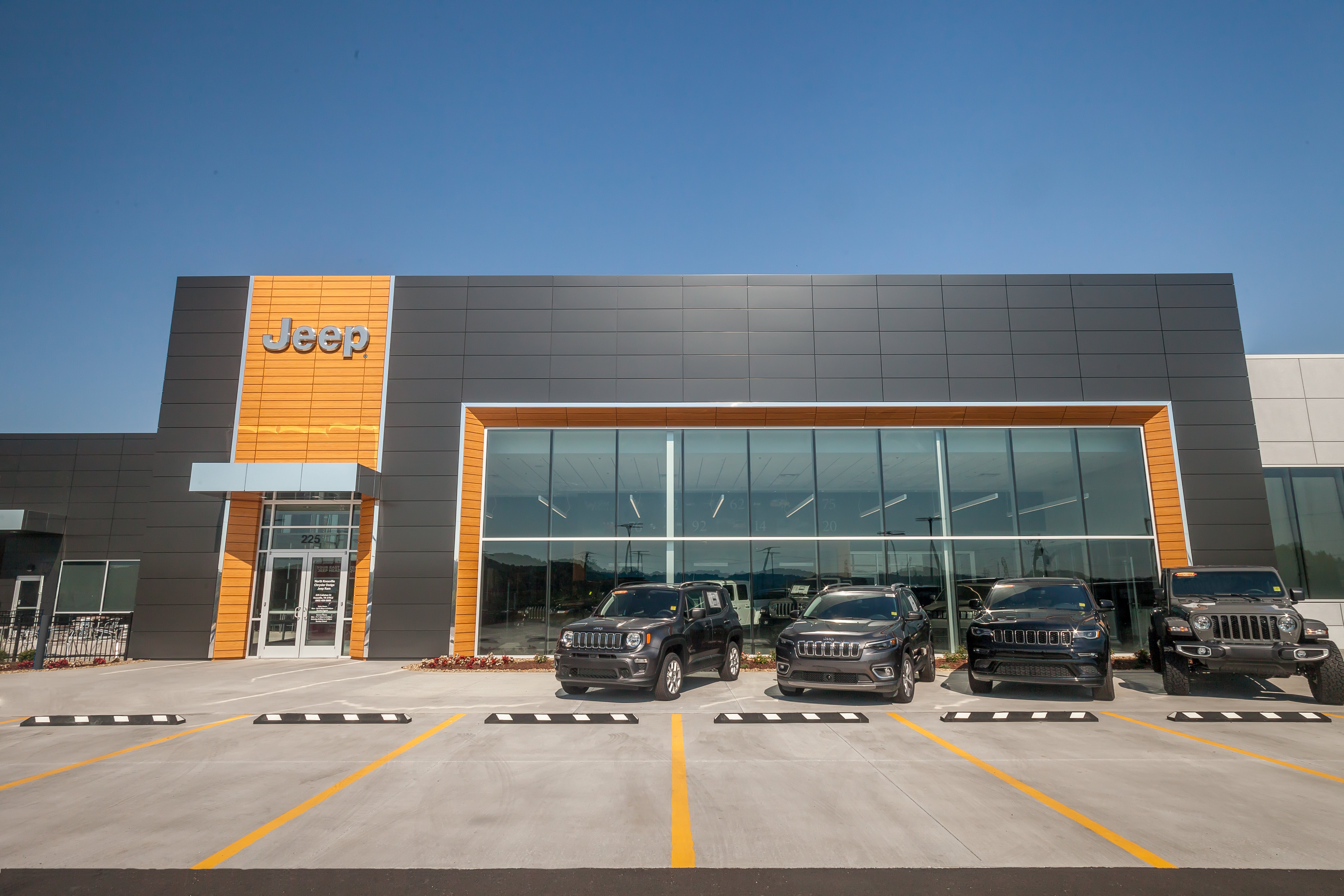 North Knoxville Chrysler Dodge Jeep Ram in Knoxville, TN 37912