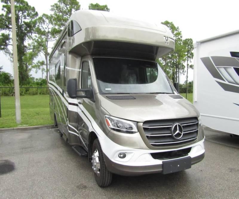 2024 Winnebago Navion IM524D 24ft for Sale