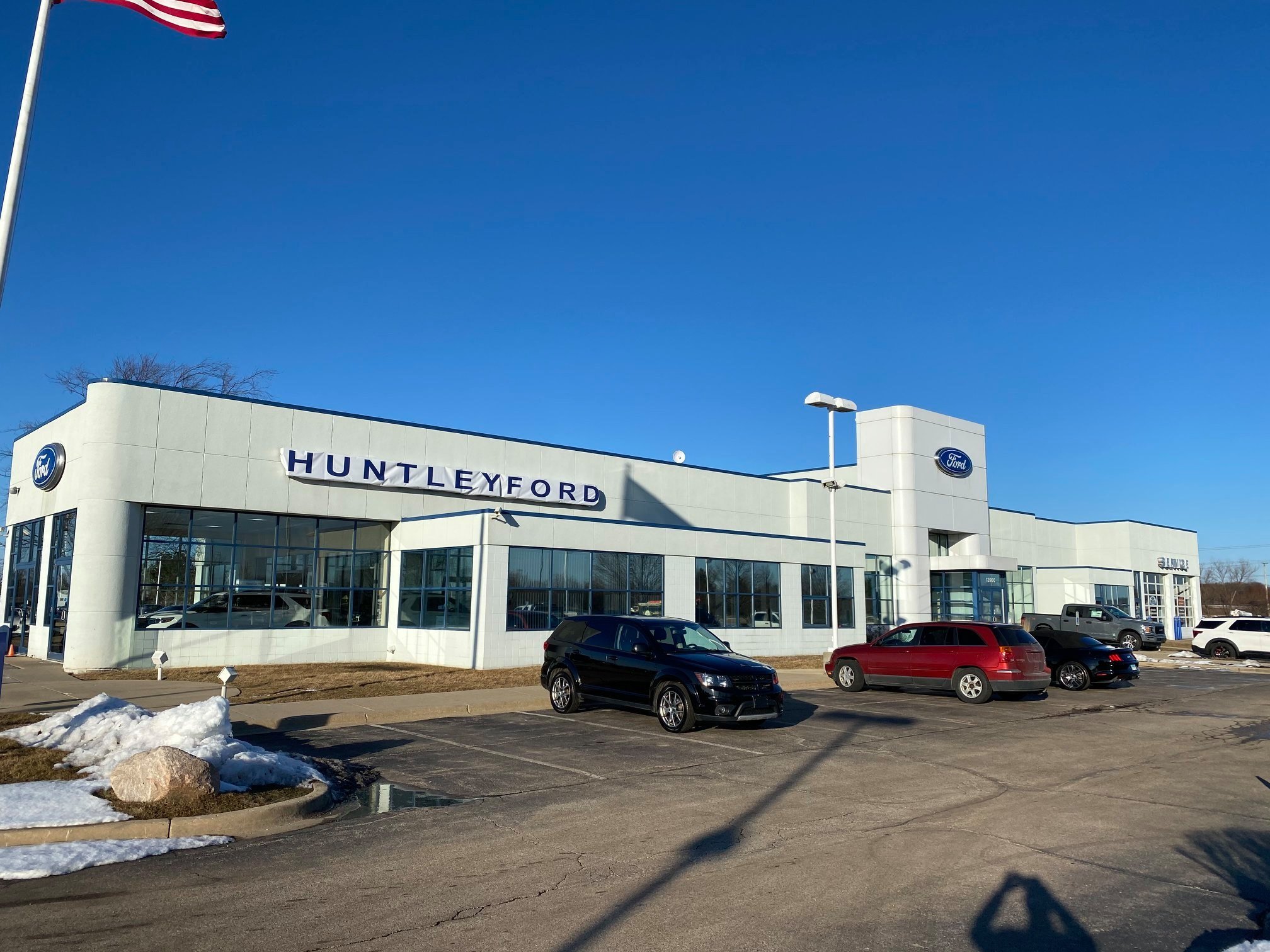 Huntley Ford in Huntley, IL 60142