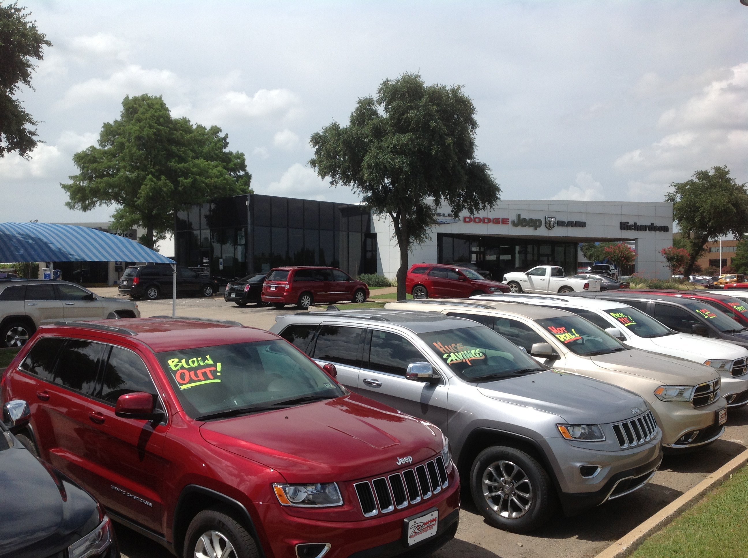 Richardson Chrysler Jeep Dodge Ram in Richardson, TX 75080