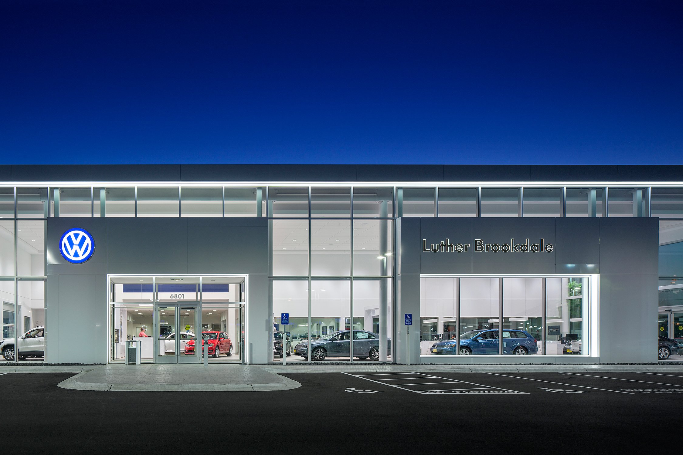Luther Brookdale Volkswagen in Minneapolis, MN 55429