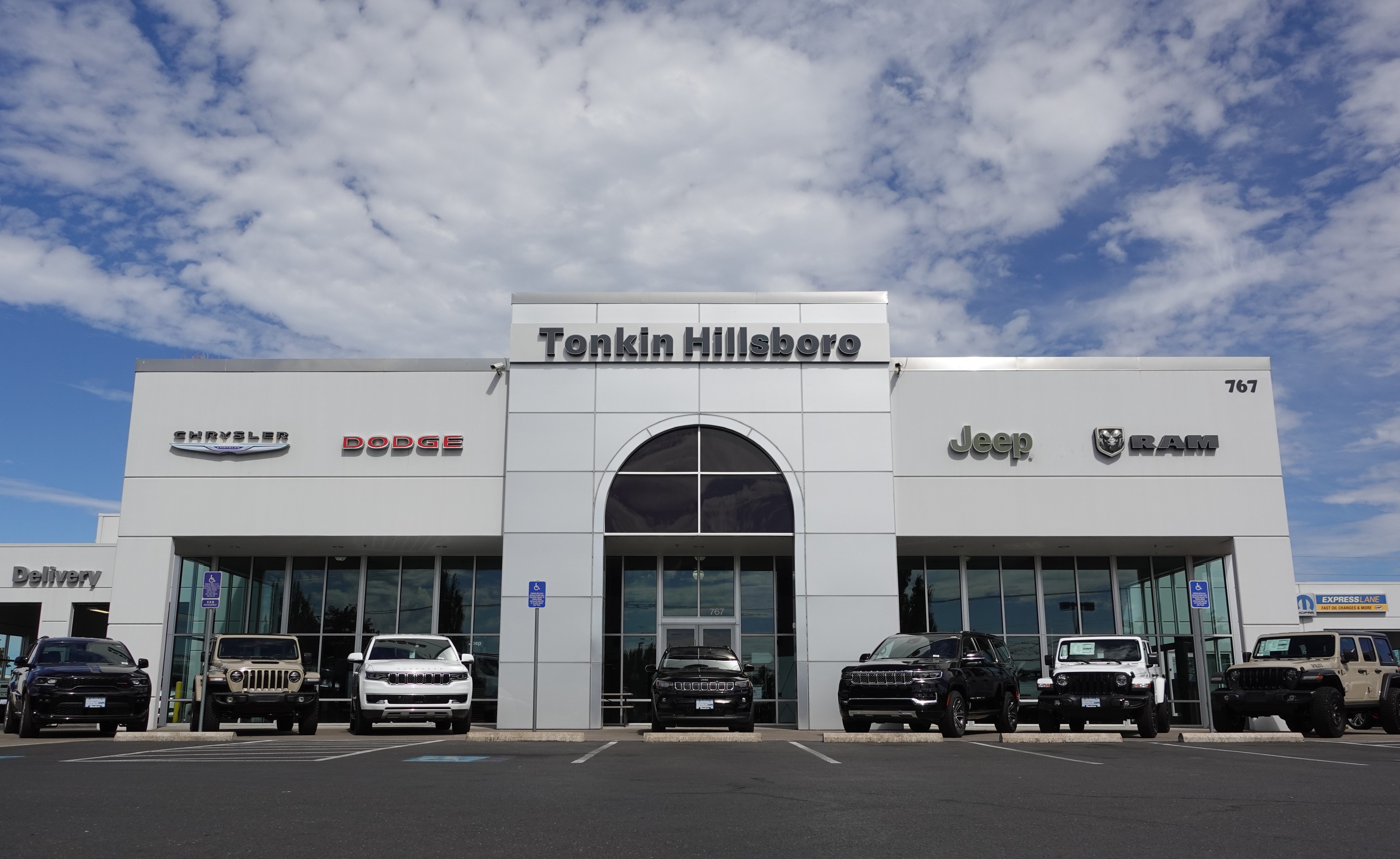 Tonkin Hillsboro Chrysler Jeep Dodge RAM in Hillsboro, OR 97123