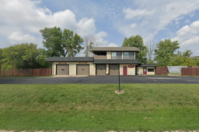 Spiegel Garage LLC in Oregon, WI 53575
