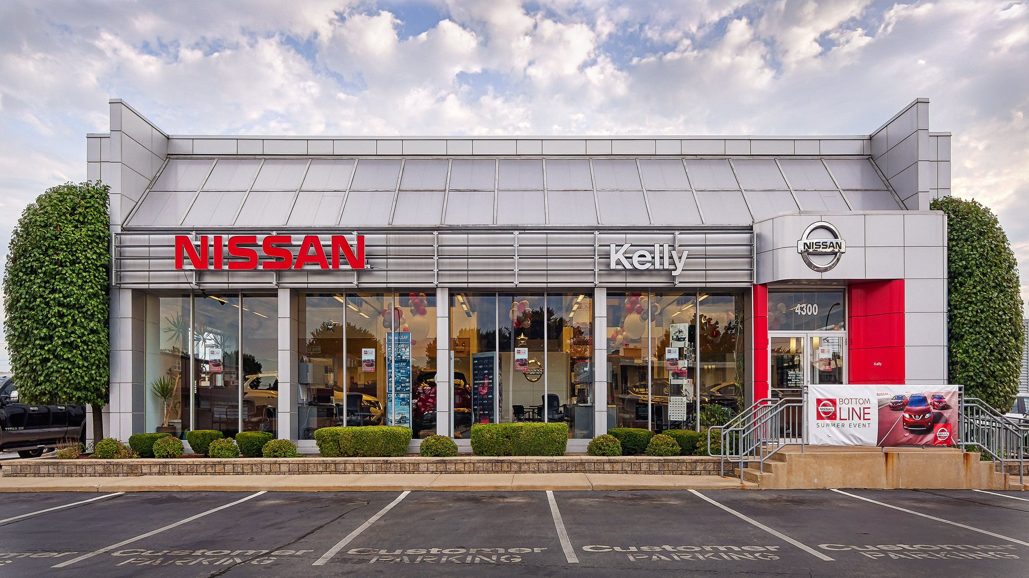 Kelly Nissan in Oak Lawn, IL 60453