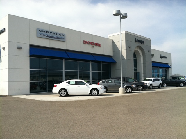 Lampe Chrysler Dodge Jeep Ram in Visalia, CA 93291