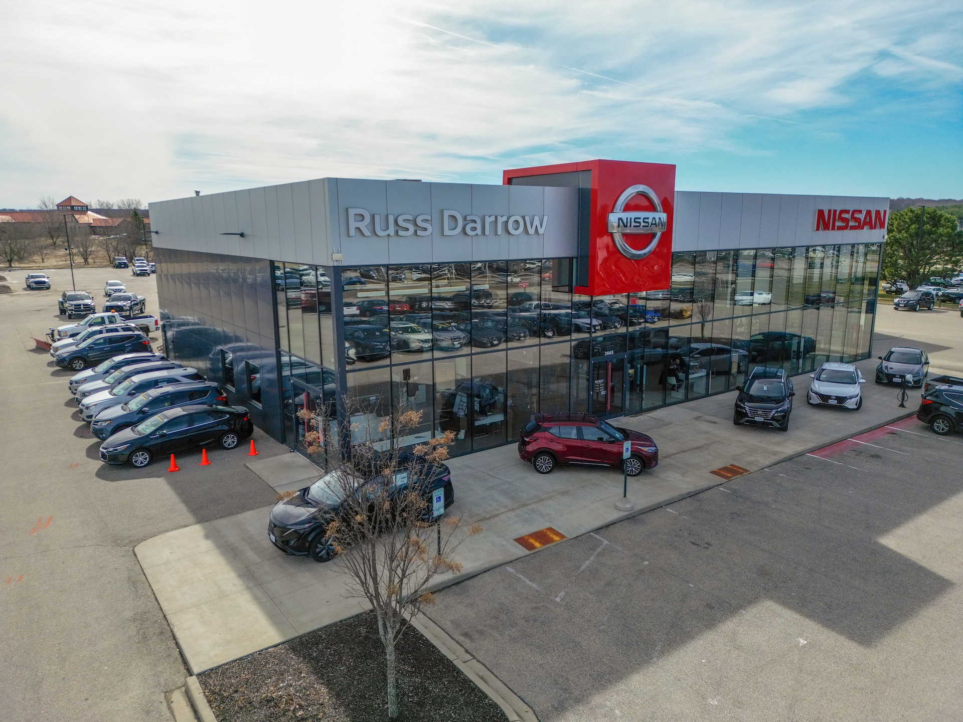 Russ Darrow Nissan of West Bend in West Bend, WI 53095