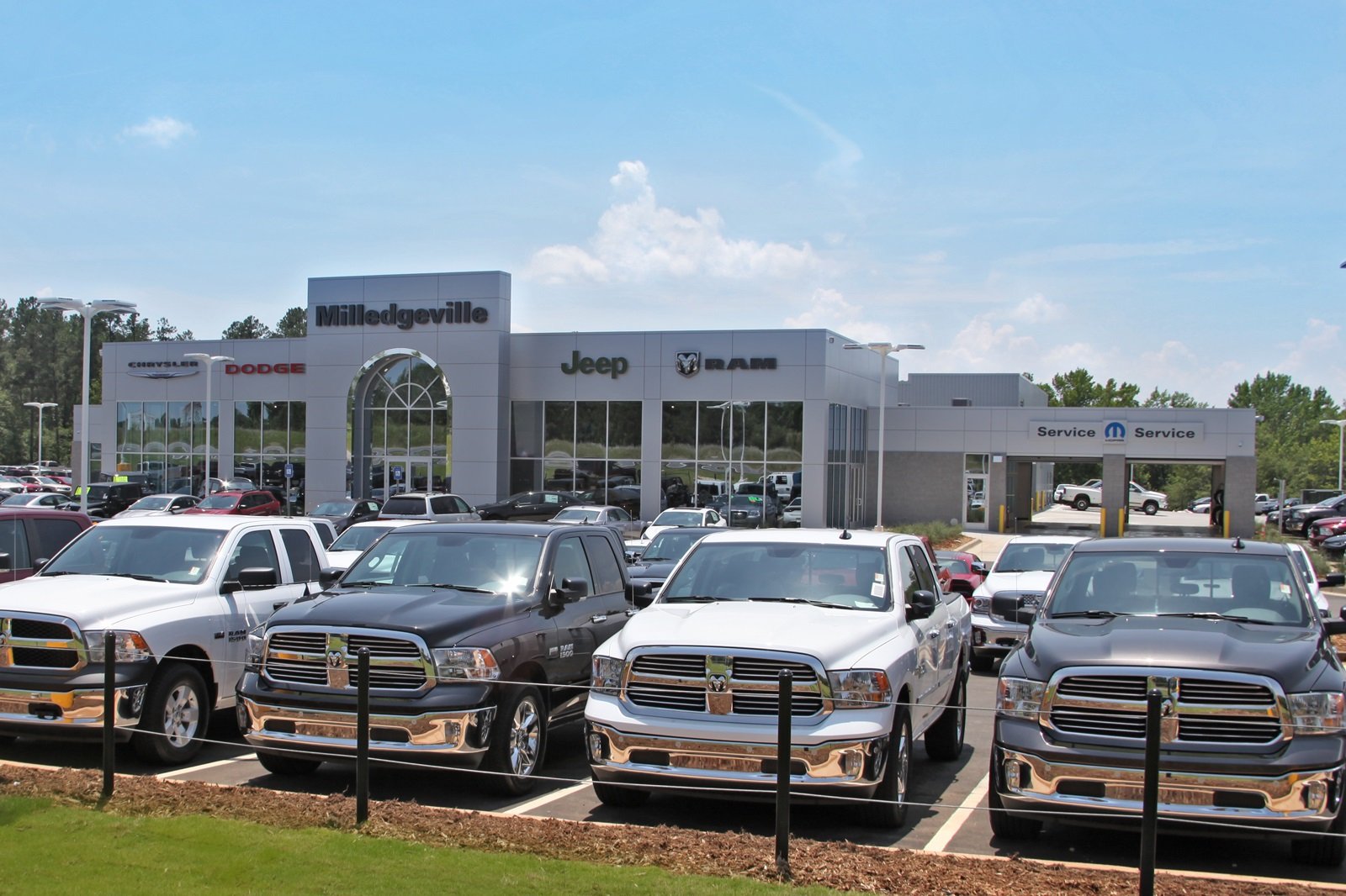Milledgeville Chrysler Dodge Jeep Ram in Milledgeville, GA 31061