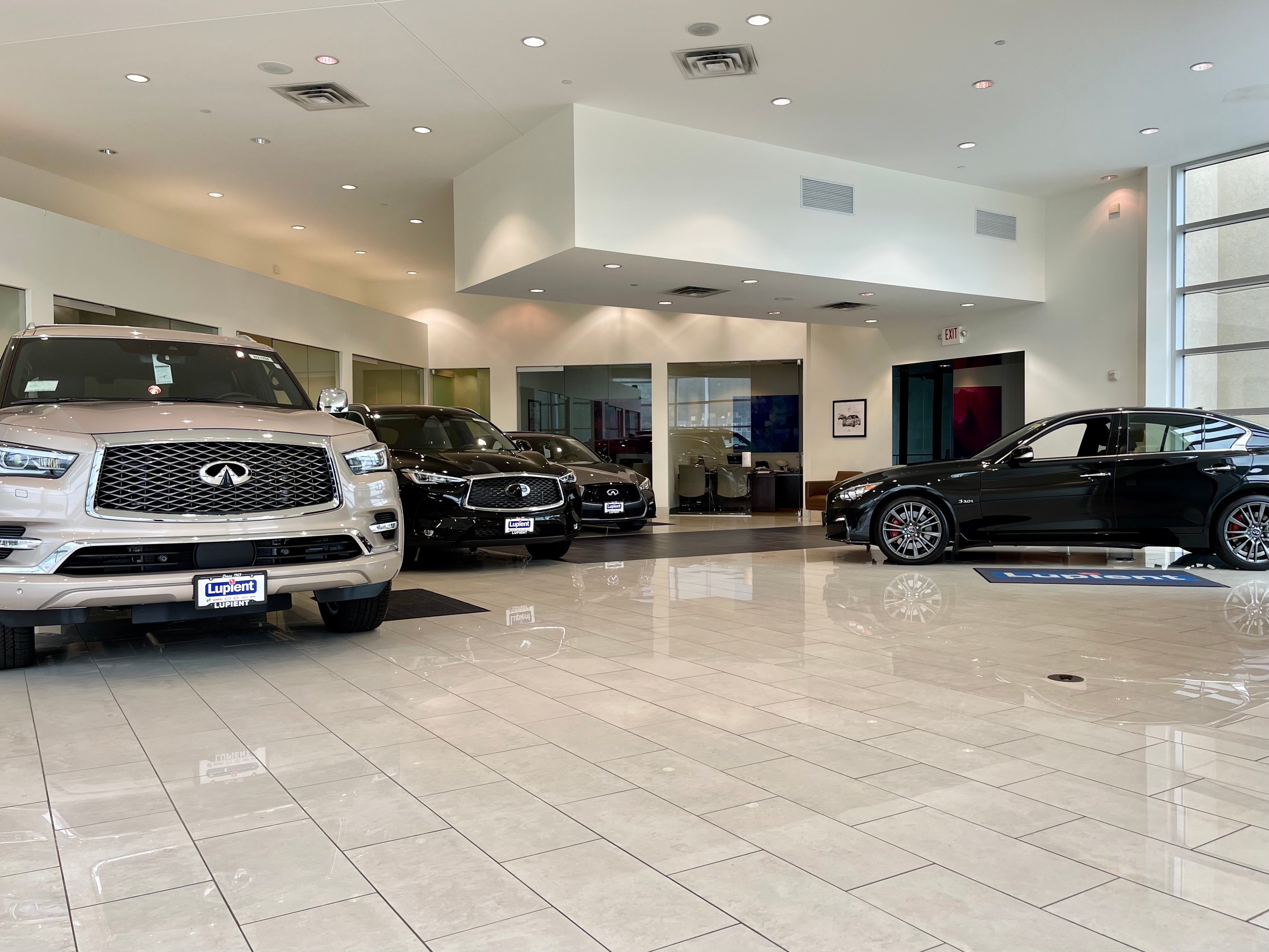 Jim Lupient INFINITI in Golden Valley, MN 55426