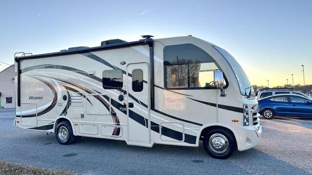 2017 Thor Motor Coach Vegas RUV 25.4 for Sale