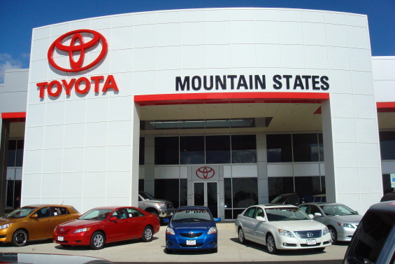 Mountain States Toyota in Denver, CO 80221